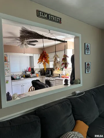 $139,000 | 1130 Sunset Drive, East Peoria, IL 61611