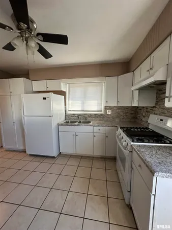 $139,000 | 1130 Sunset Drive, East Peoria, IL 61611