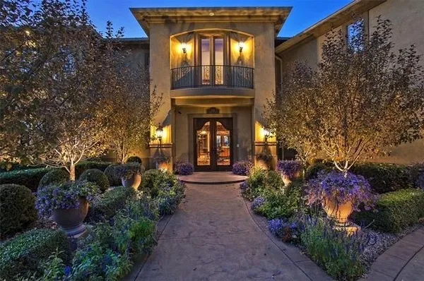 $5,400,000 | 230 Birch Bluff Road, Excelsior, MN 55331