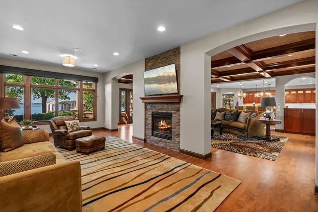 $5,400,000 | 230 Birch Bluff Road, Excelsior, MN 55331