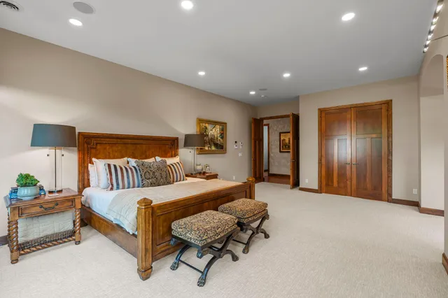 $5,400,000 | 230 Birch Bluff Road, Excelsior, MN 55331