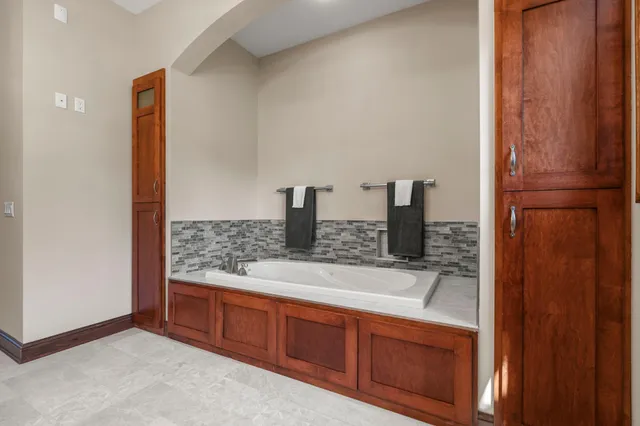 $5,400,000 | 230 Birch Bluff Road, Excelsior, MN 55331