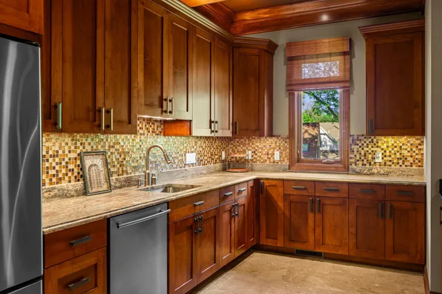 $5,400,000 | 230 Birch Bluff Road, Excelsior, MN 55331