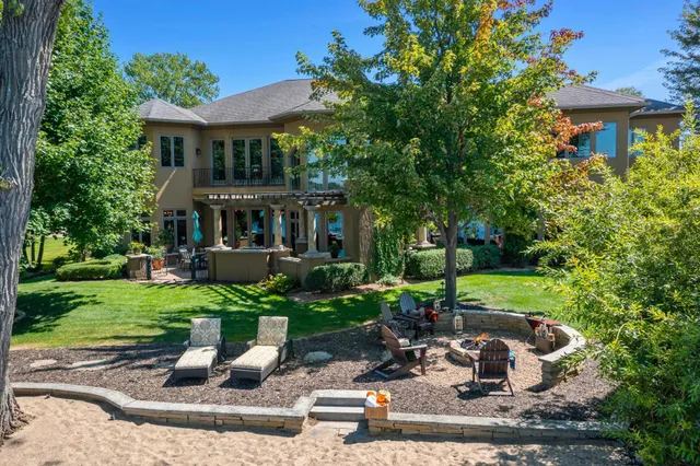 $5,400,000 | 230 Birch Bluff Road, Excelsior, MN 55331