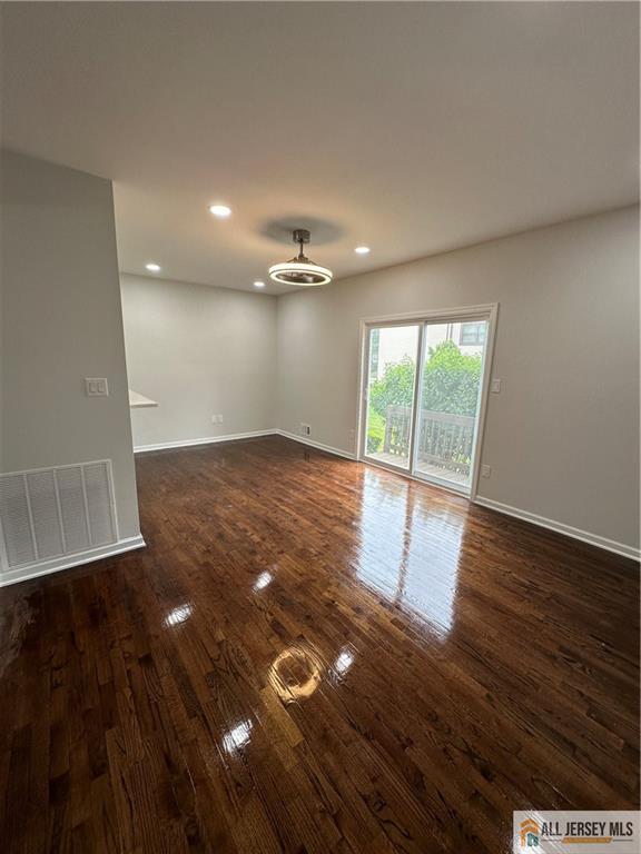 3407 Hana Road Edison, NJ 08817 - Photo 16 of 37