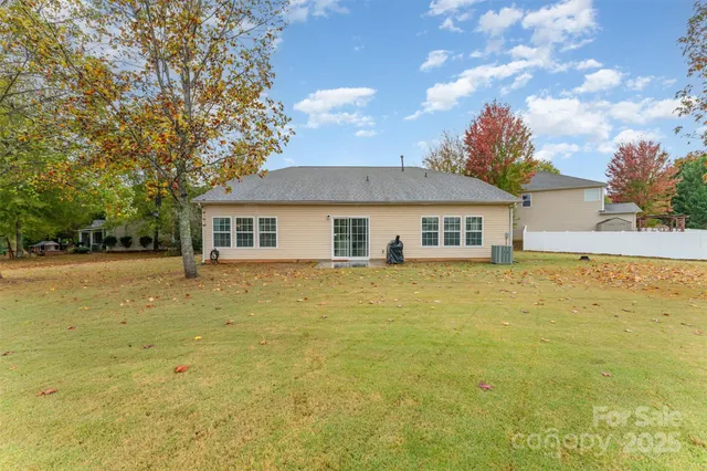 $515,000 | 721 Sandy Green Court, Fort Mill, SC 29715