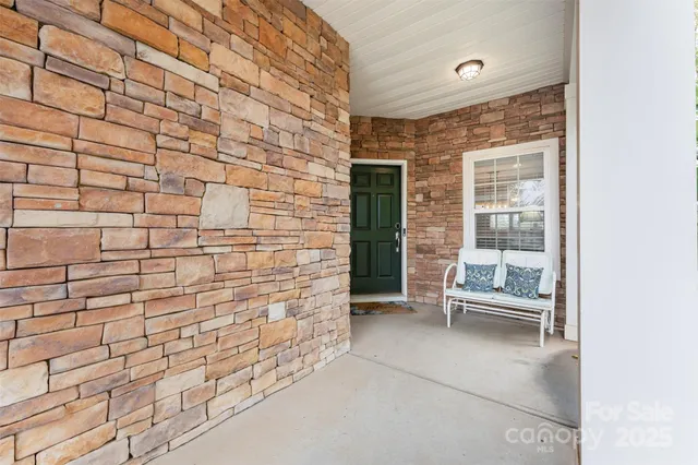 $515,000 | 721 Sandy Green Court, Fort Mill, SC 29715