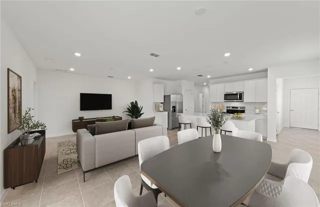 $341,020 | 1002 Caloosa Breeze Drive, LaBelle, FL 33935