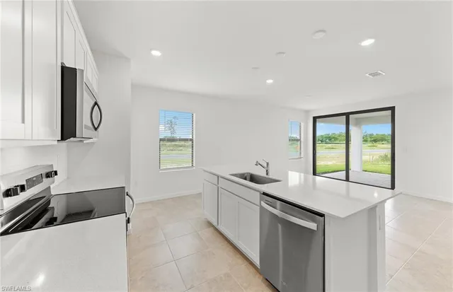 $341,020 | 1002 Caloosa Breeze Drive, LaBelle, FL 33935