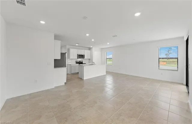 $341,020 | 1002 Caloosa Breeze Drive, LaBelle, FL 33935