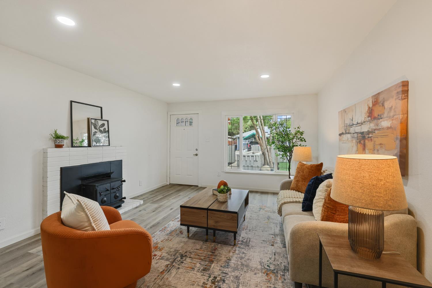 1771 Del Rio Drive Stockton, CA 95204 - Photo 8 of 32 Gallery Image 8