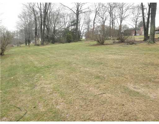 127 West McQuistion Road Butler, PA 16001 - Photo 13 of 13 Yard/Garden.