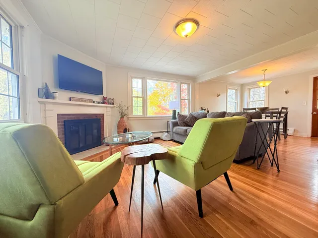 $299,900 | 10 Acer Heights Road, Claremont, NH 03743