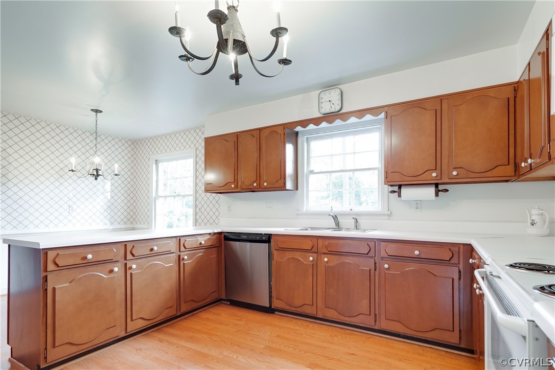 8965 Wishart Road Henrico, VA 23229 - Photo 12 of 38 Large kitchen has so much potential.