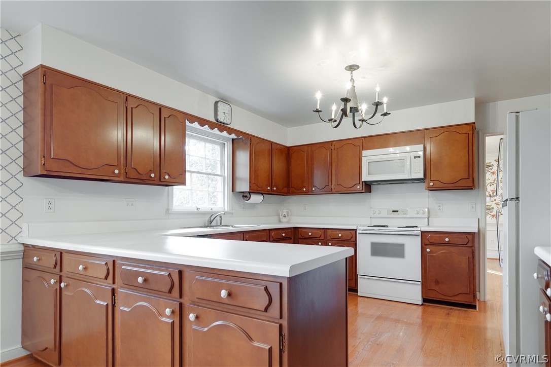 8965 Wishart Road Henrico, VA 23229 - Photo 13 of 38 All appliances convey.