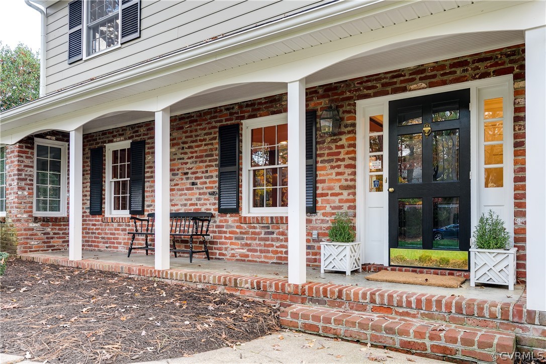 8965 Wishart Road Henrico, VA 23229 - Photo 4 of 38 Lovely front porch!