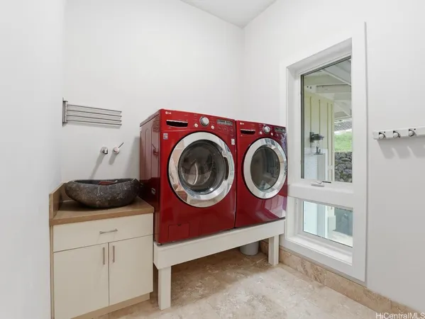 $1,799,000 | 2937 Papali Street, Honolulu, HI 96819