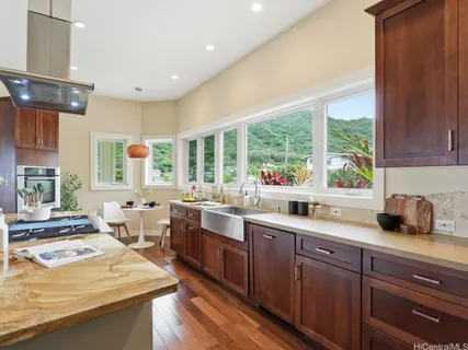 $1,799,000 | 2937 Papali Street, Honolulu, HI 96819