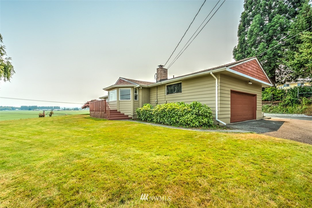 17156 Peterson Road Burlington, WA 98233 - Photo 3 of 25 Gallery Image 3