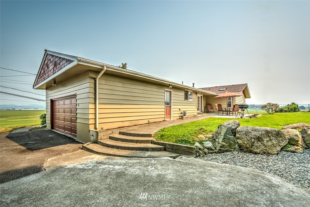 17156 Peterson Road Burlington, WA 98233 - Photo 7 of 25 Gallery Image 7