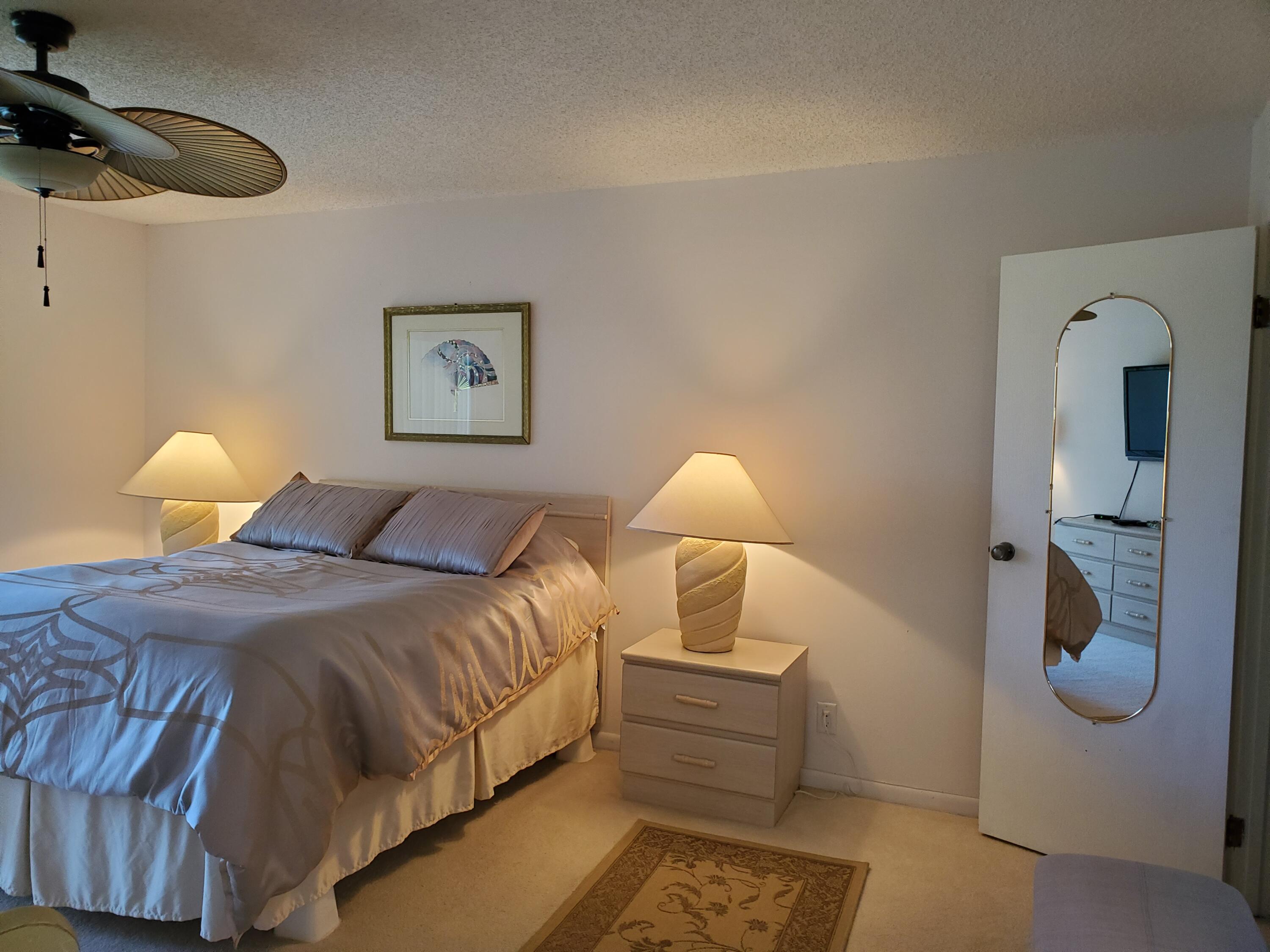 717 Highway 1, Unit 707 Jupiter, FL 33477 - Photo 13 of 30 King bed