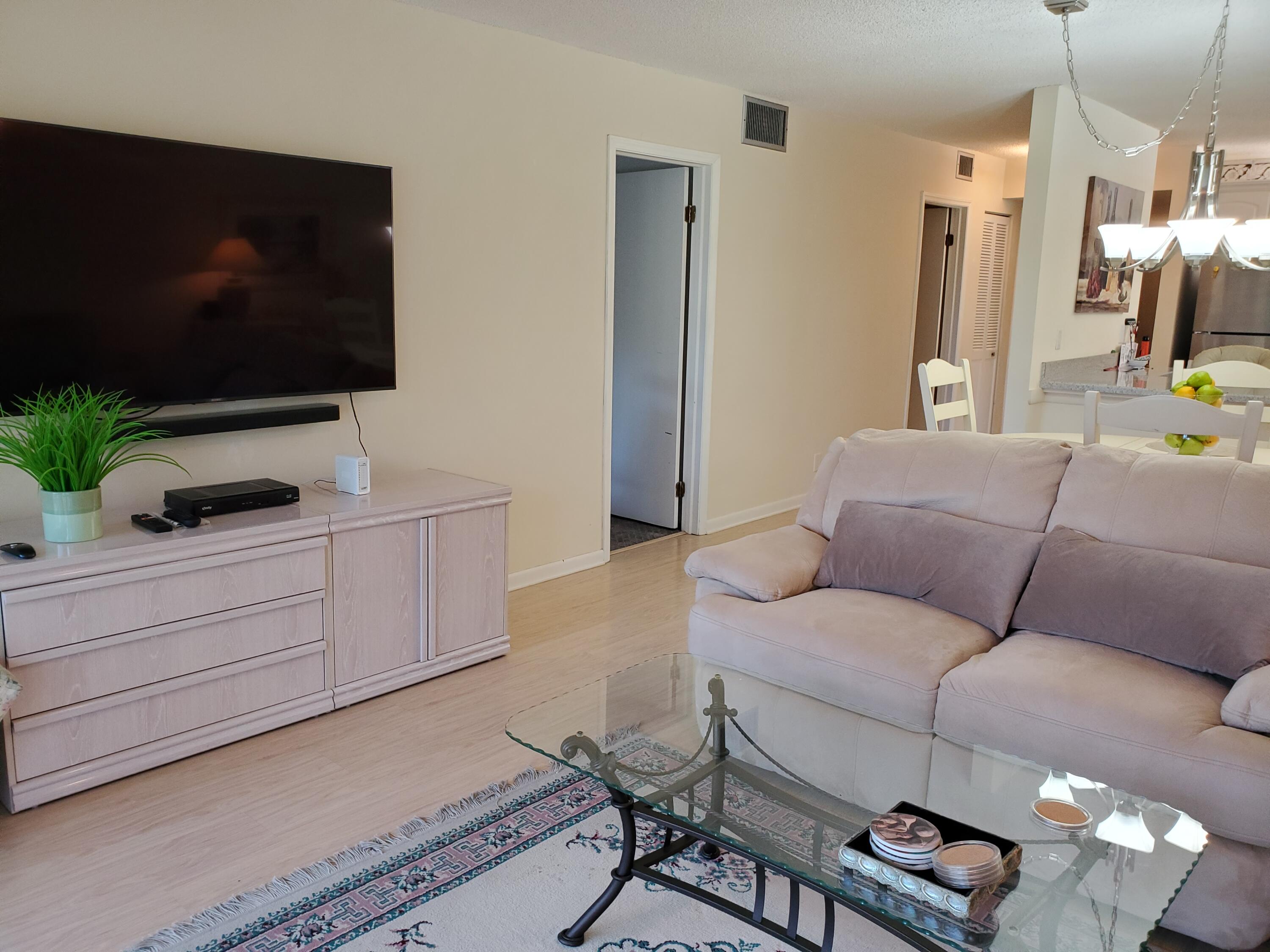717 Highway 1, Unit 707 Jupiter, FL 33477 - Photo 9 of 30 Living room