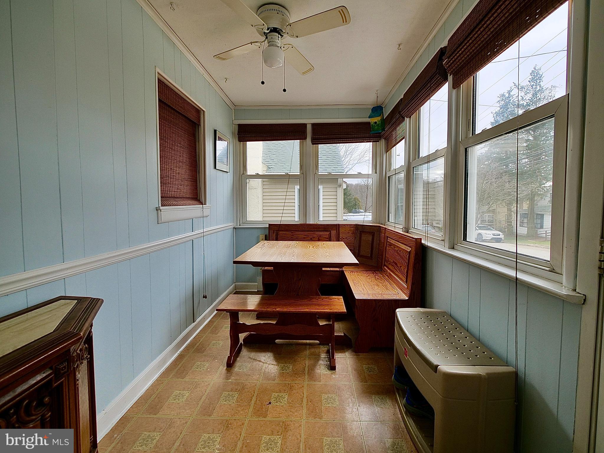 27 Willow Road Wallingford, PA 19086 - Photo 2 of 33 Main Floor - Dining Nook