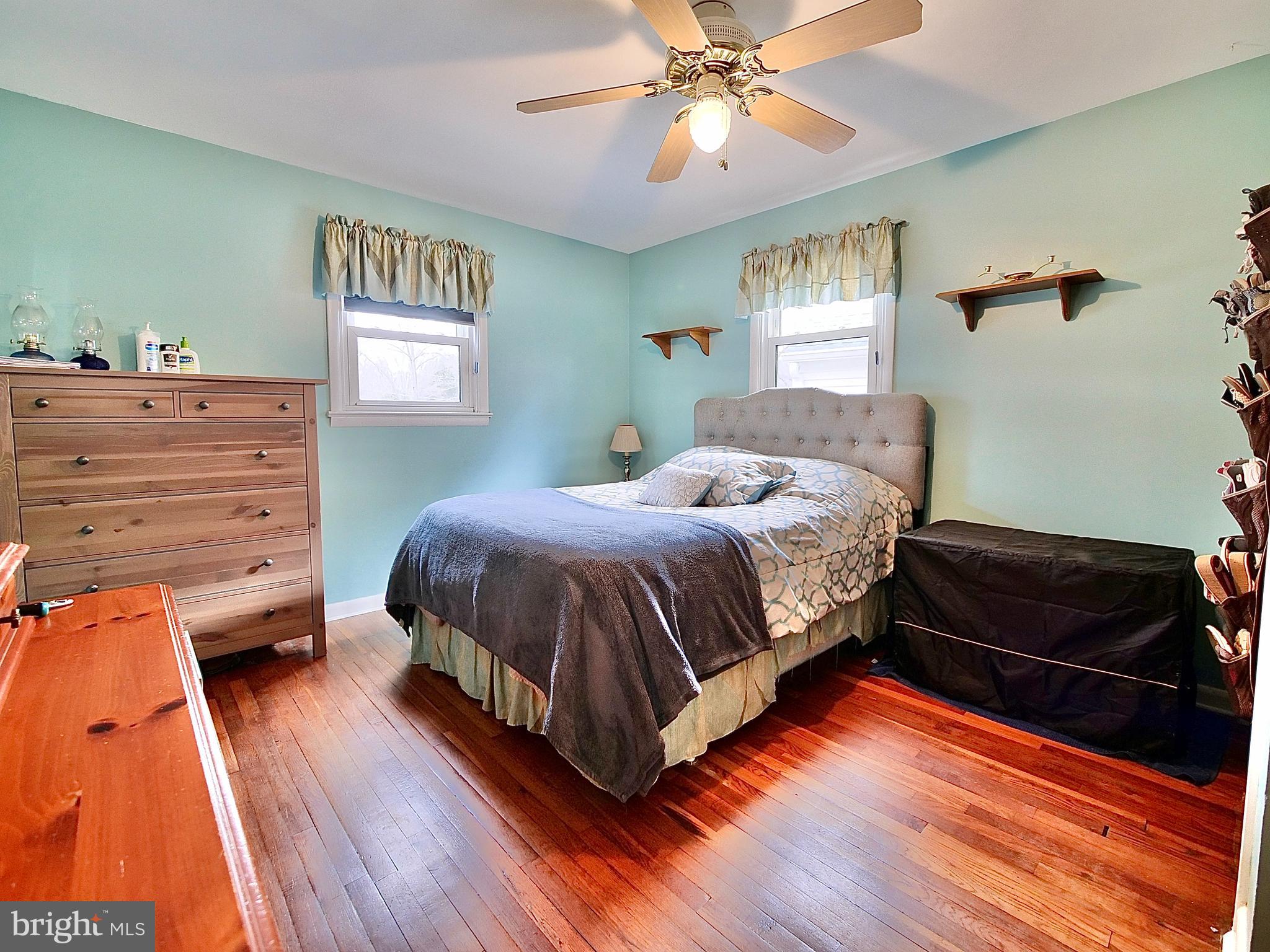 27 Willow Road Wallingford, PA 19086 - Photo 7 of 33 Main Floor - Master Bedroom