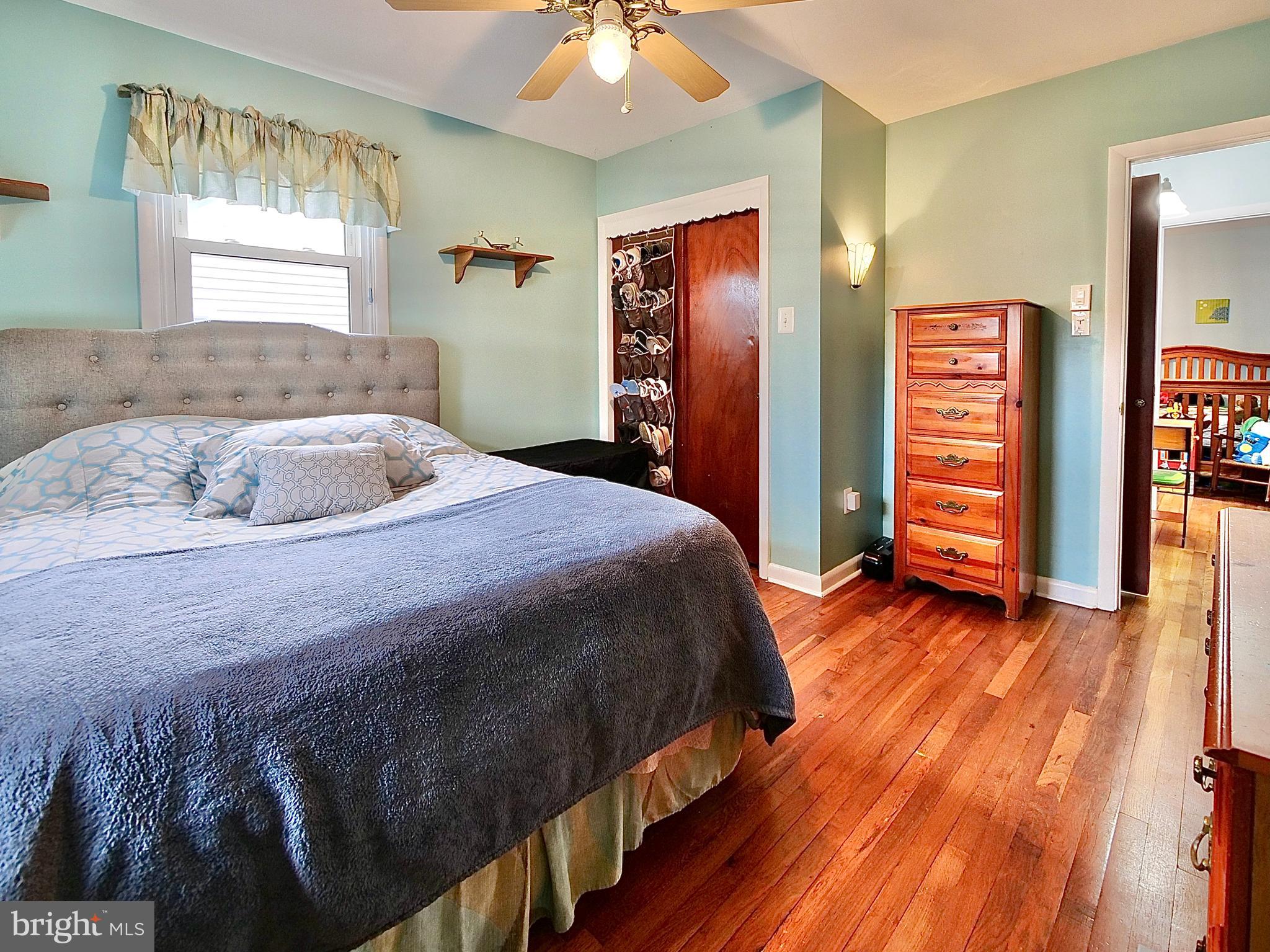 27 Willow Road Wallingford, PA 19086 - Photo 9 of 33 Main Floor - Master Bedroom