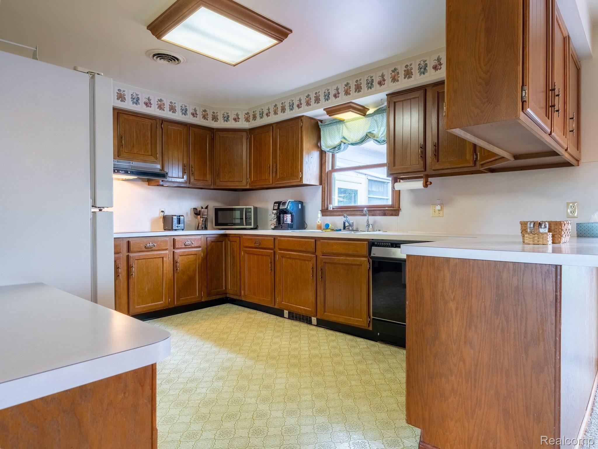 8320 Allen Road Fenton, MI 48430 - Photo 22 of 66 AllenRd-18.jpg