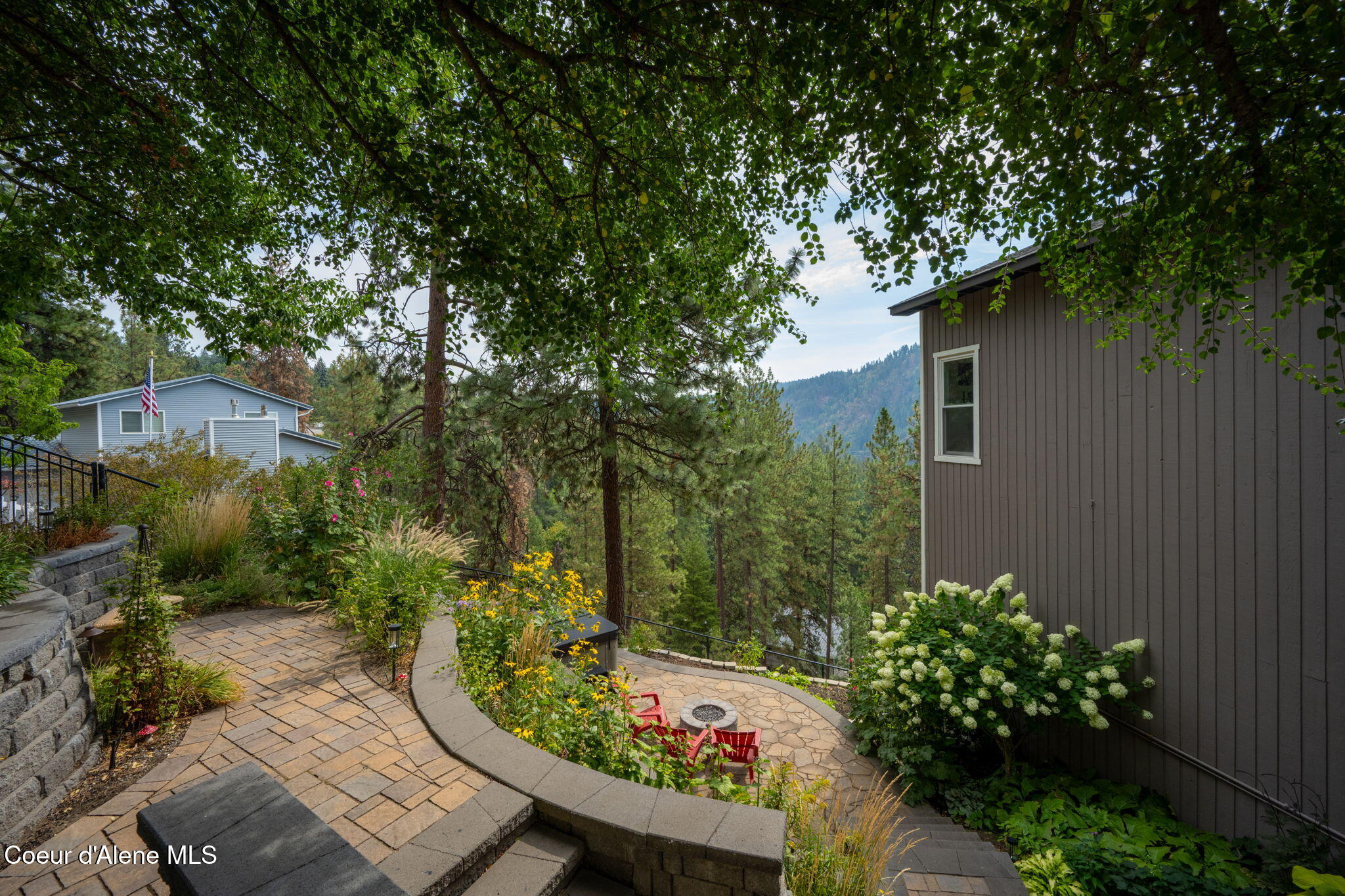 2920 East Fernan Hill Road Coeur D'Alene, ID 83814 - Photo 55 of 64 Front Landscaping Stone Paving