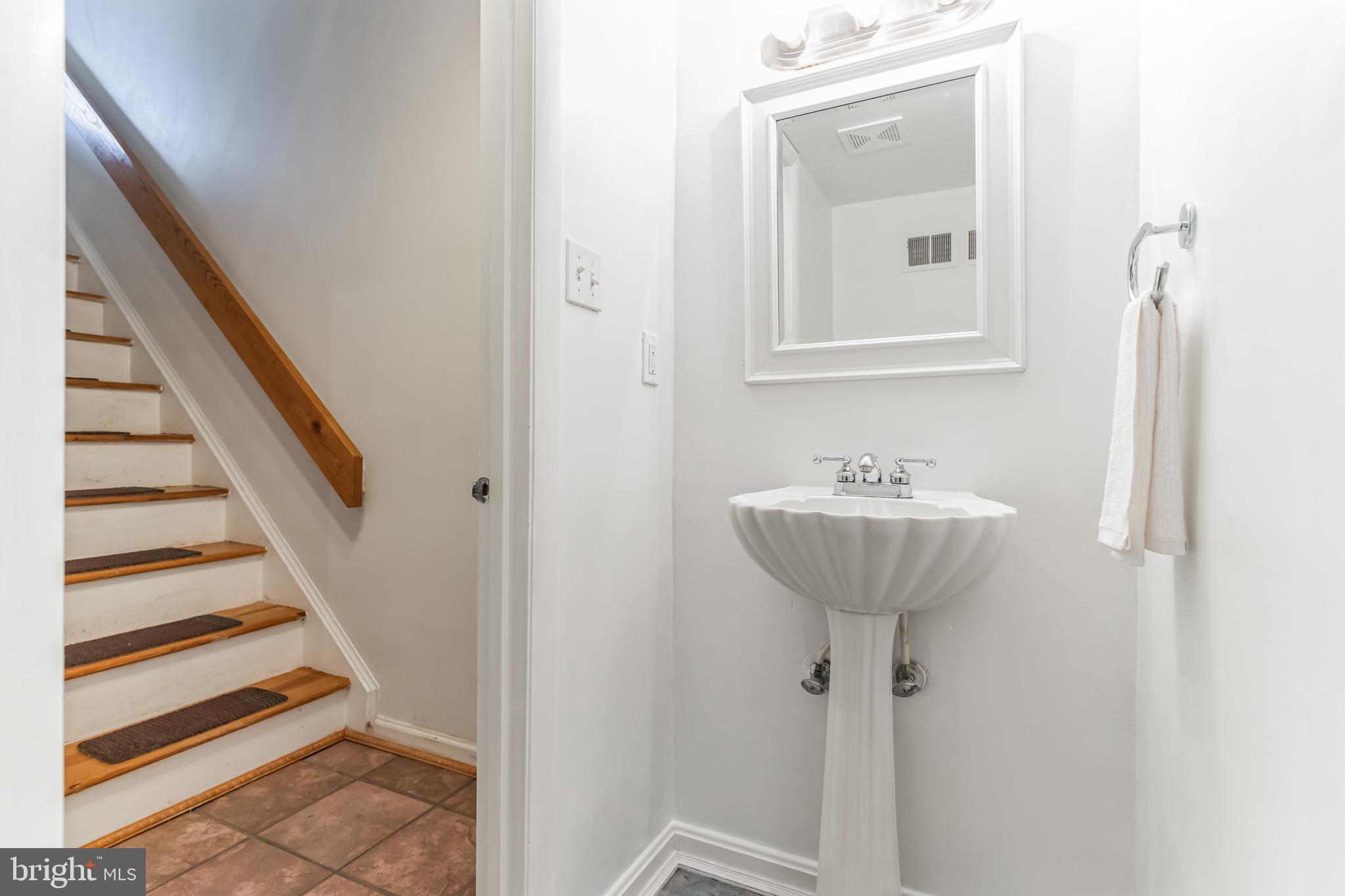 11507 Buttonwood Court Reston, VA 20191 - Photo 23 of 32 Half bath in the lower level