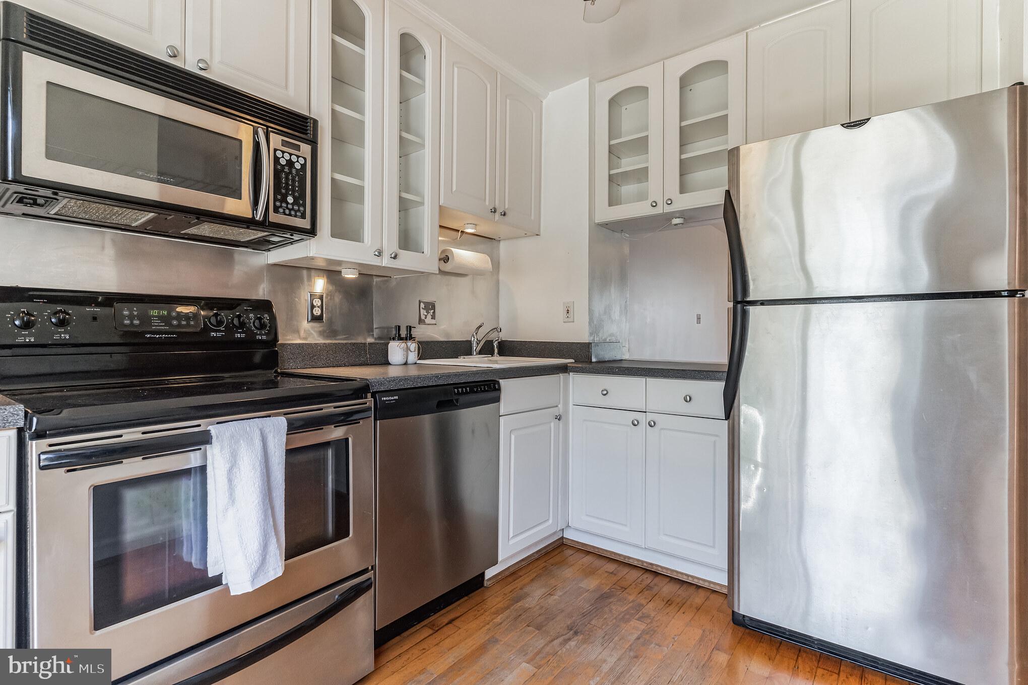 11507 Buttonwood Court Reston, VA 20191 - Photo 6 of 32 Gallery Image 6