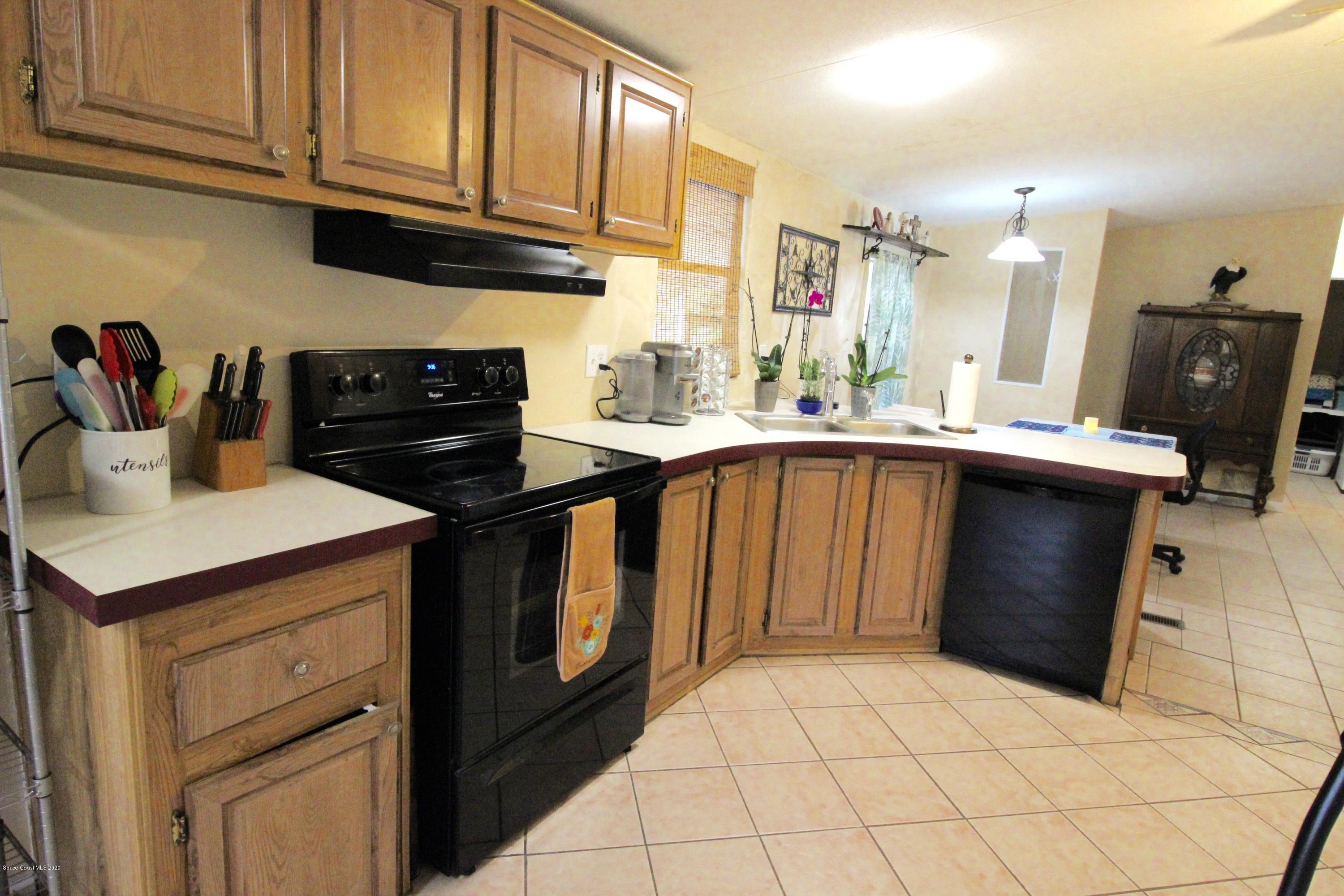 1637 Ridge Drive Cocoa, FL 32926 - Photo 4 of 23 IMG_7908
