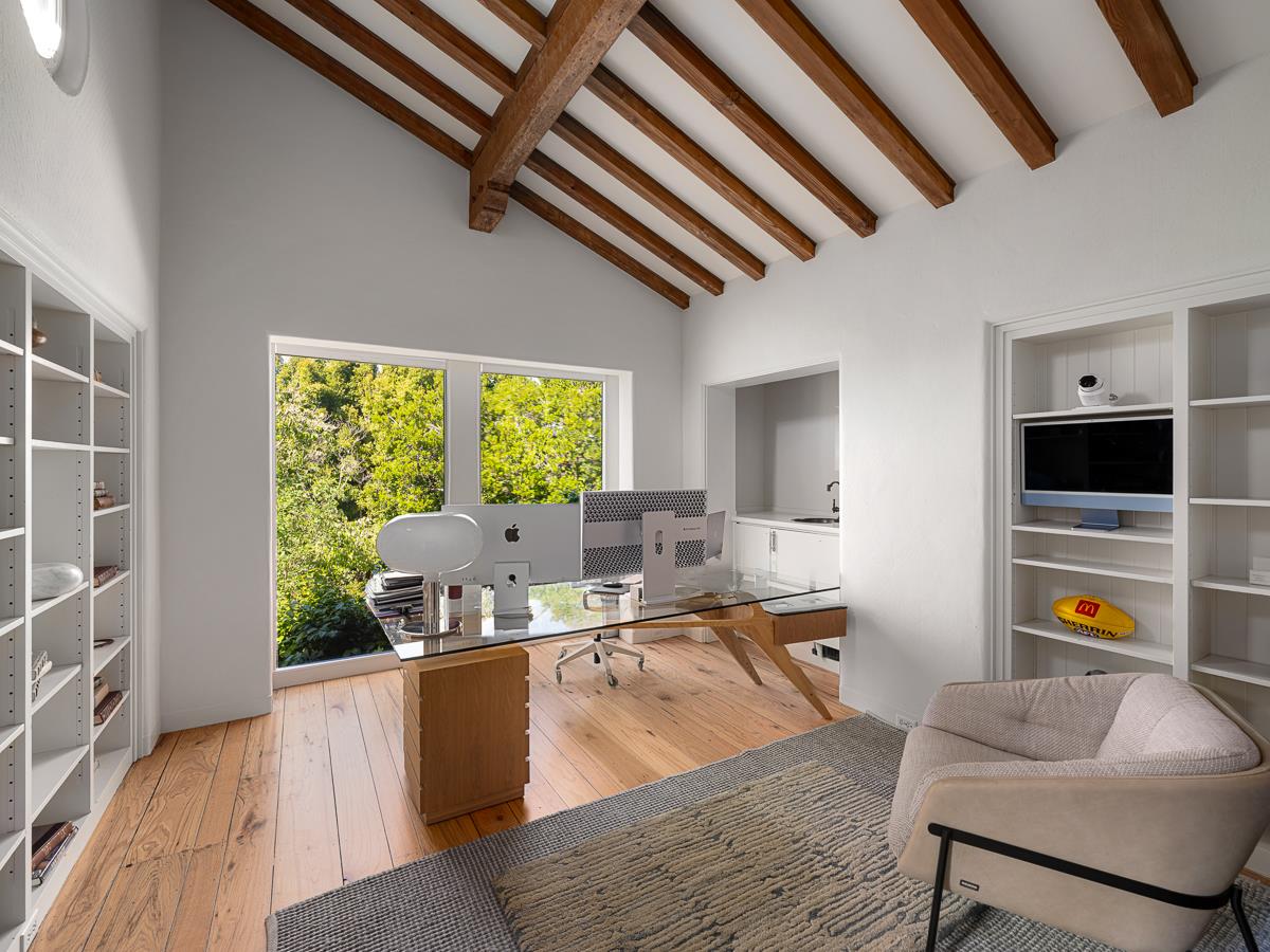 862 Chiltern Road Hillsborough, CA 94010 - Photo 21 of 58 Gallery Image 21