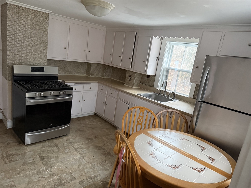 181 St Mary Street Needham, MA 02494 - Photo 5 of 10