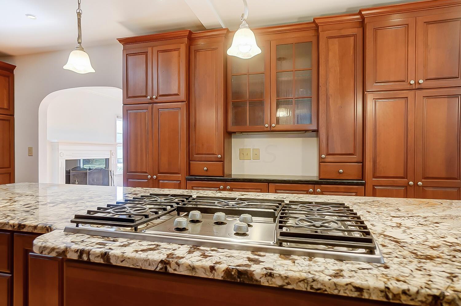 1548 Cardiff Road Upper Arlington, OH 43221 - Photo 16 of 84 50044356-016_web
