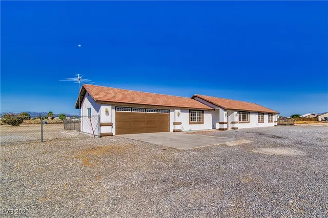 $379,500 | 3950 Rainbow Avenue, Pahrump, NV 89048
