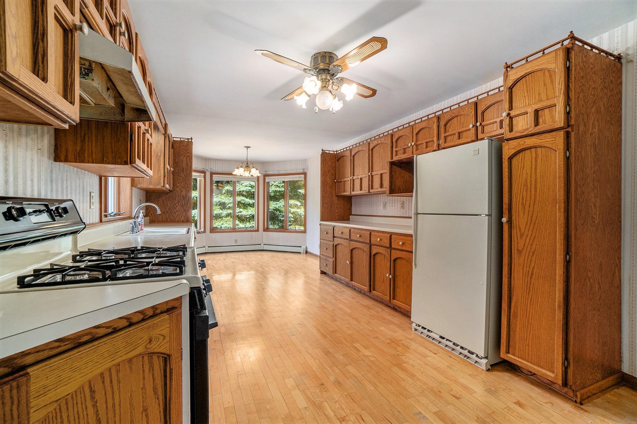 2069 Stratton Lane Frankfort, MI 49635 - Photo 5 of 25