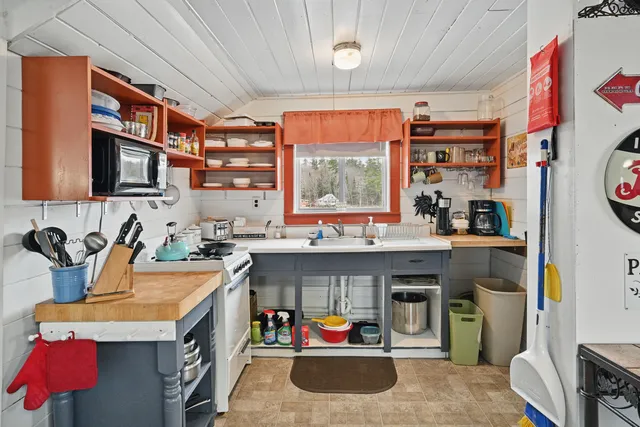 $1,570,117 | 24 Dual Cove Point Road, Roxbury, ME 04275