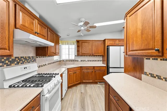 $445,000 | 140 West Pioneer Avenue, Unit 100, Redlands, CA 92374