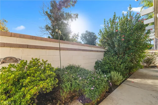 $445,000 | 140 West Pioneer Avenue, Unit 100, Redlands, CA 92374