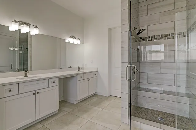 $5,200 | 1402 Eberhard Street, Houston, TX 77019