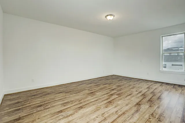 $5,200 | 1402 Eberhard Street, Houston, TX 77019