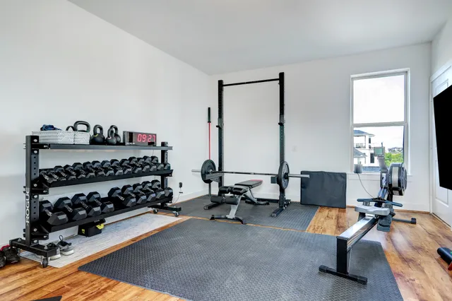 $5,200 | 1402 Eberhard Street, Houston, TX 77019