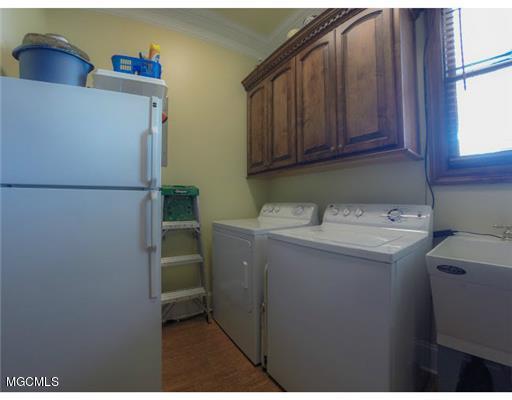13912 John Clark Road Gulfport, MS 39503 - Photo 26 of 28 Laundry
