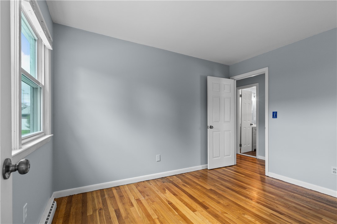 14 Wilson Road Middletown, RI 02842 - Photo 12 of 40
