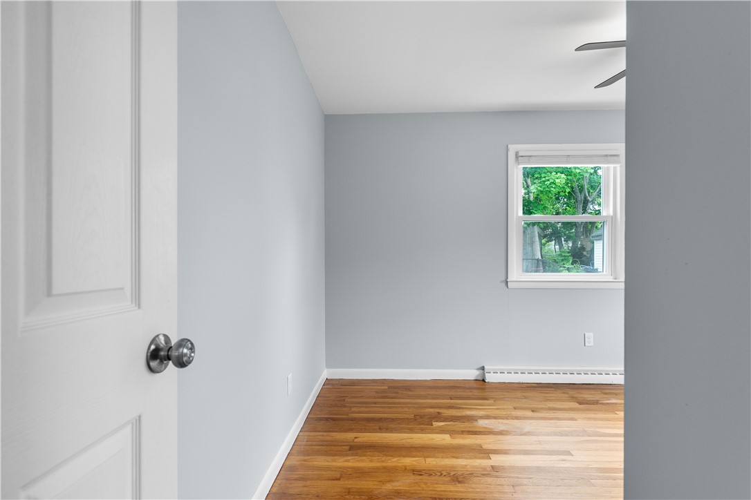 14 Wilson Road Middletown, RI 02842 - Photo 14 of 40