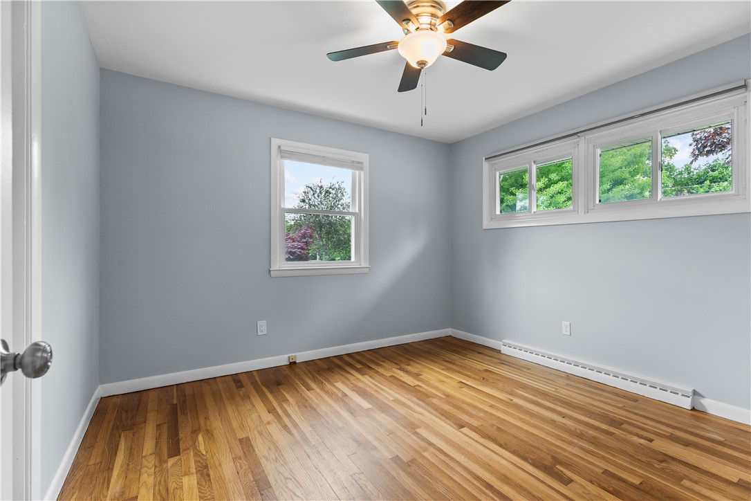 14 Wilson Road Middletown, RI 02842 - Photo 18 of 40