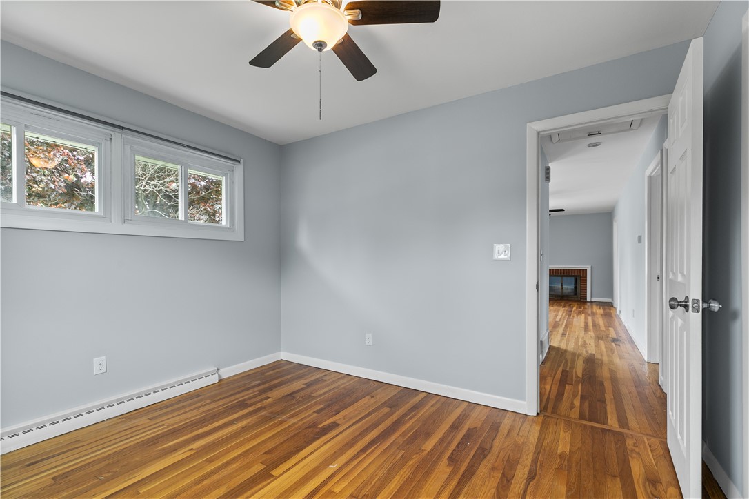 14 Wilson Road Middletown, RI 02842 - Photo 19 of 40